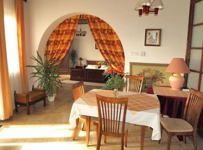 Ferienhaus Apartmanház Zalánki Eger Exterior foto