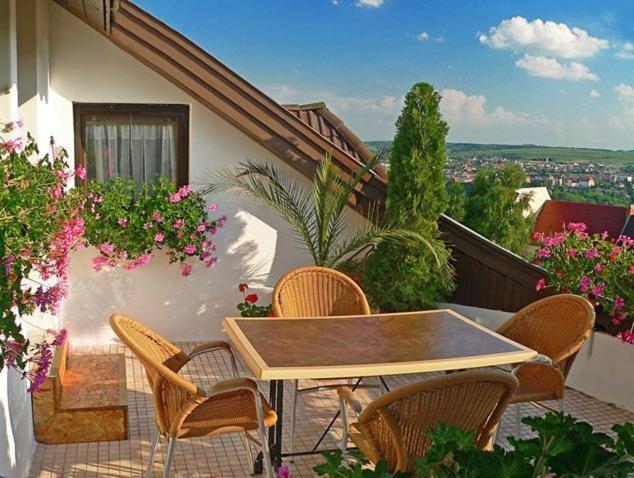 Ferienhaus Apartmanház Zalánki Eger Exterior foto